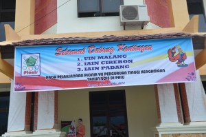 Koningen IAIN Syekh Nurjati Cirebon tiba di Wisma Donggala yang akan menjadi tempat tinggal kontingen selama kegiatan PIONIR berlangsung.