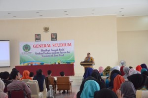 Rektor IAIN Dr. H. Sumanta, M. Ag membuka acara General Studium Ma'had Al Jami'ah.