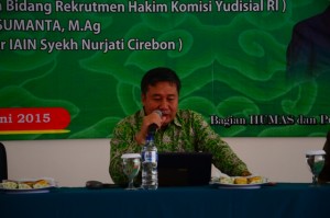 Dr. H. Taufiqurrahman Syahui, SH., MH sebagai Narasumber dalam acara Seminar Nasional.