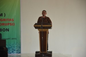 Dr. H. sumanta, M. Ag selaku Rektor IAIN membuka acara Pembinaan Pegawai.