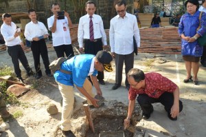 Pasca peletakan batu pertama oleh Rektor IAIN diteruskan oleh Direktorat Pendidikan-Kementerian PPN/ BAPPENAS Amich Ahumami, Ph.D