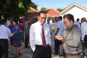 Telekonfrensi pers Rektor IAIN Syekh Nurjati Cirebon dengan beberapa Media Masa pasca peletakan batu pertama Gedung Perkuliahan SBSN Tahun 2016.