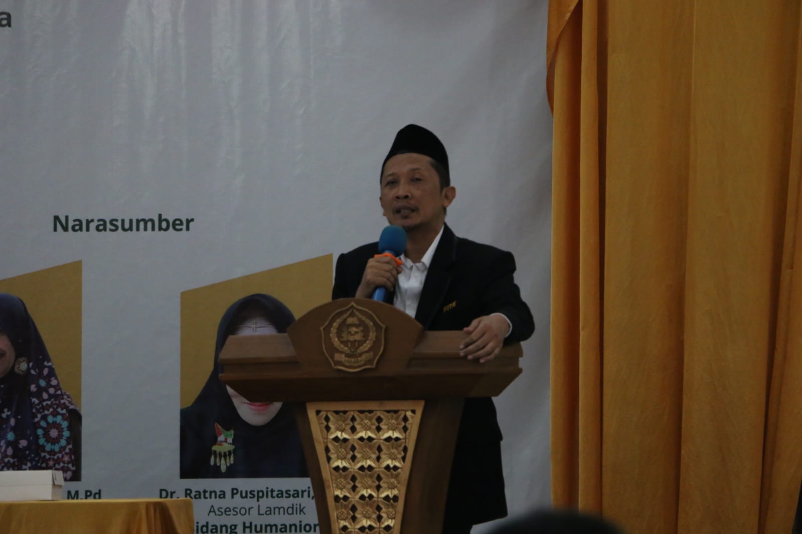 Seminar Collaboration Dema FITK IAIN Syekh Nurjati Cirebon 2023 - UIN ...